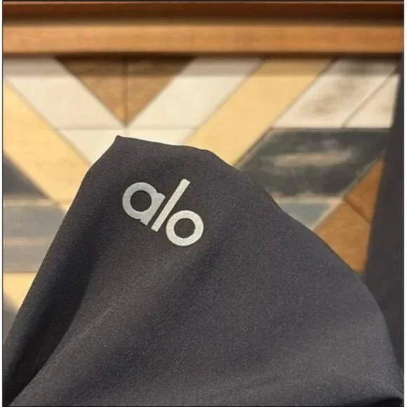 ALO Yoga Black Wide-Leg Trousers - Picture 8 of 8